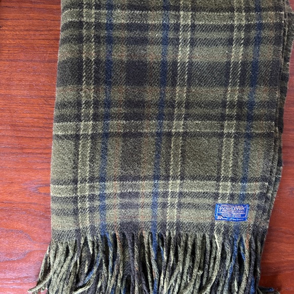 Classic Pendleton Green and Blue Plaid blanket for picnics bedding or snuggling